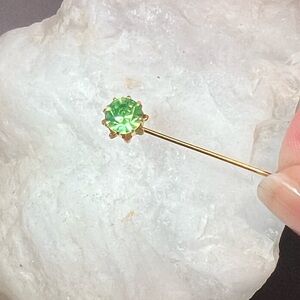 Antique Stick Pin 5mm Peridot Green Gemstone Gold Tone Buttercup Setting 1.5”